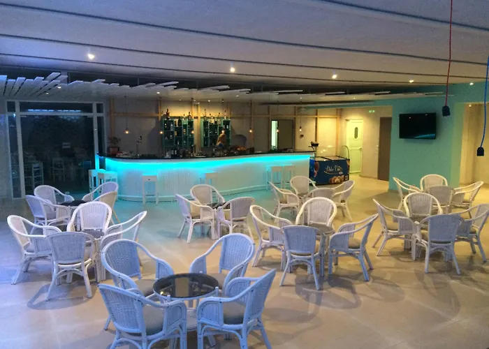 Irina Aparthotel 3*