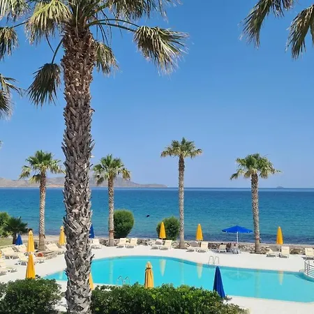 アパートホテル Irina