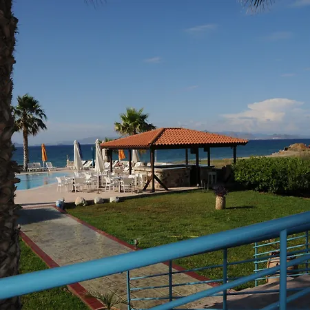 Irina アパートホテル