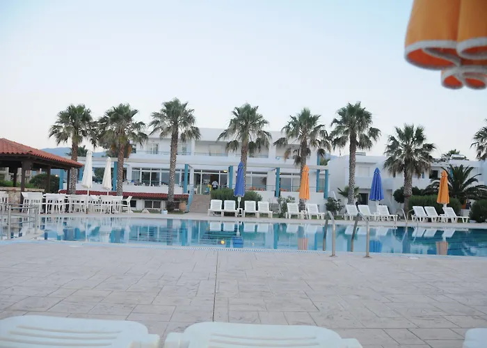 Irina Aparthotel 3*