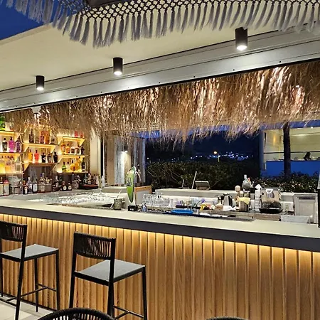 Irina Апарт-отель Тигаки